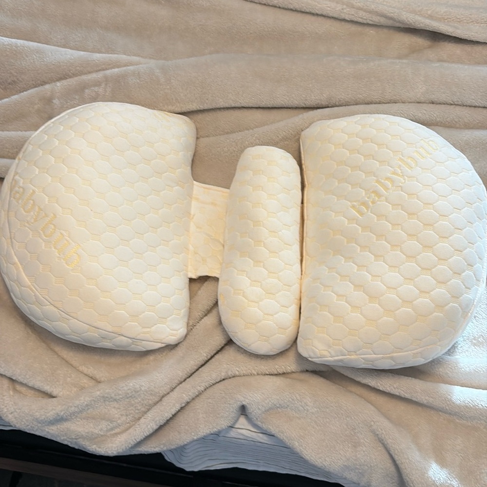 Baby bub maternity pillow
